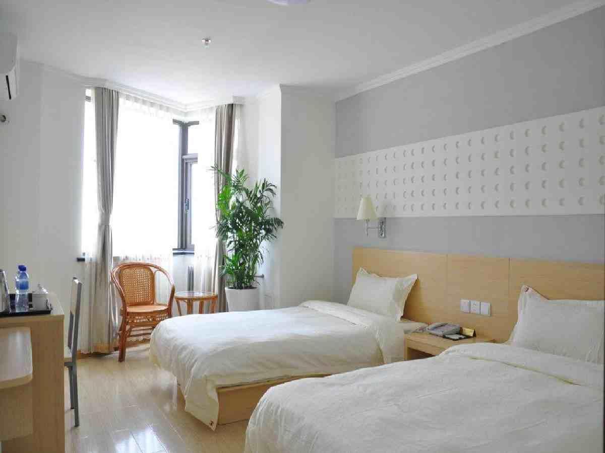 Super 8 Hotel Qingdao Railway Station Gui Zhou Road Buitenkant foto