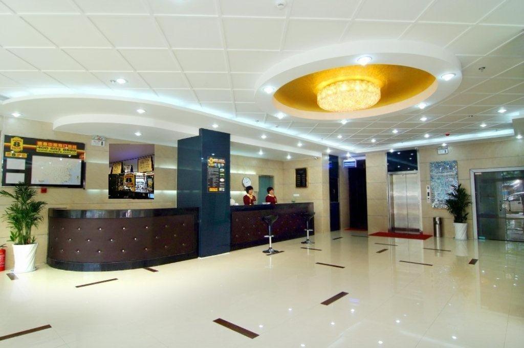 Super 8 Hotel Qingdao Railway Station Gui Zhou Road Buitenkant foto